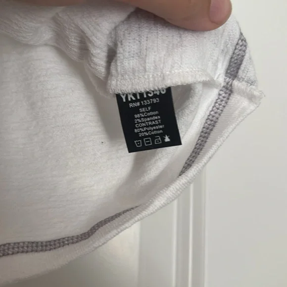 POL Studded Crop Tank - L - Picture 3 of 5